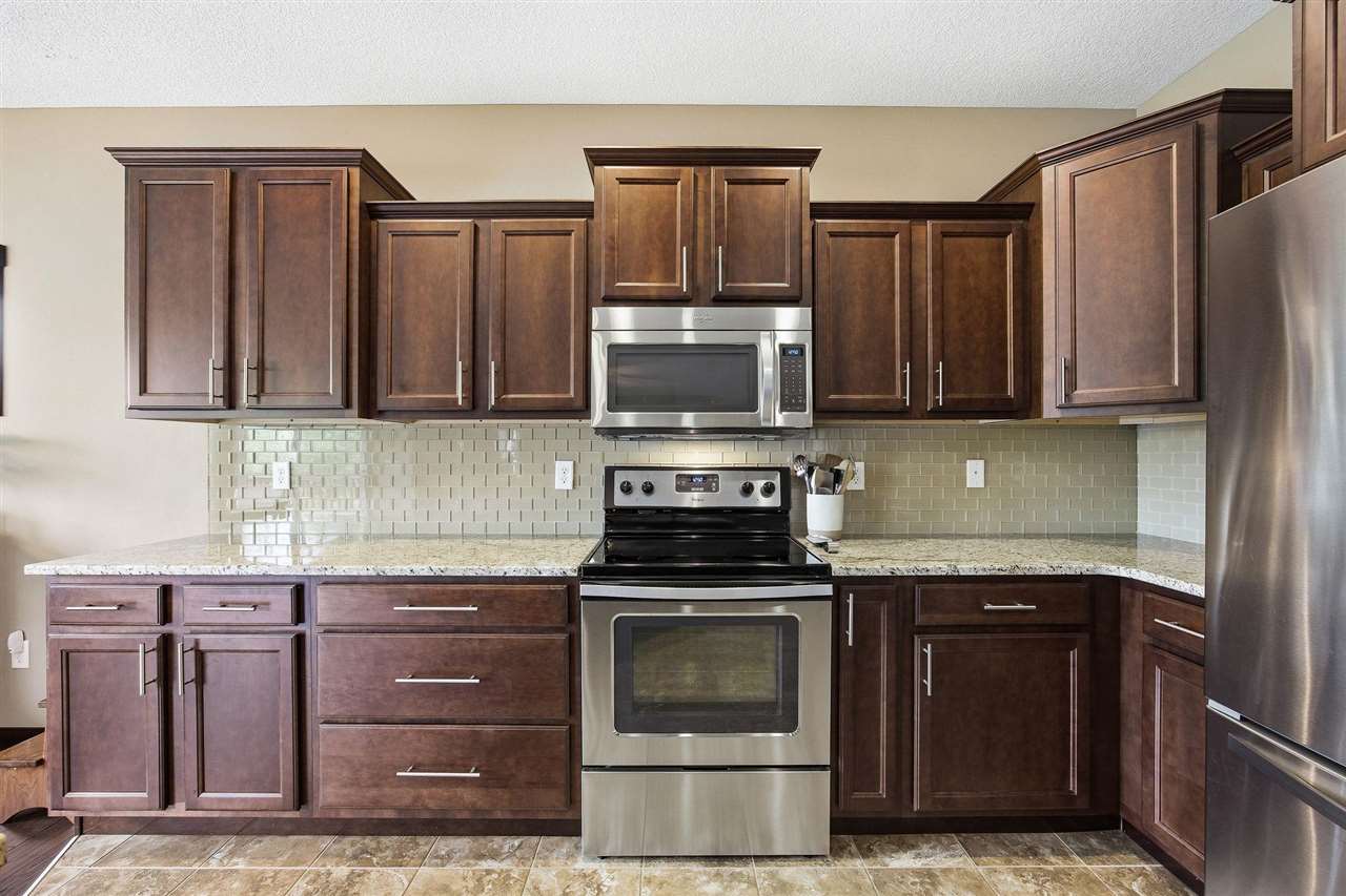 513 Majestic Oak Solon IA 52333