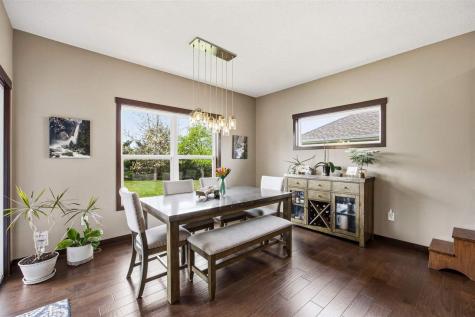 513 Majestic Oak Solon IA 52333