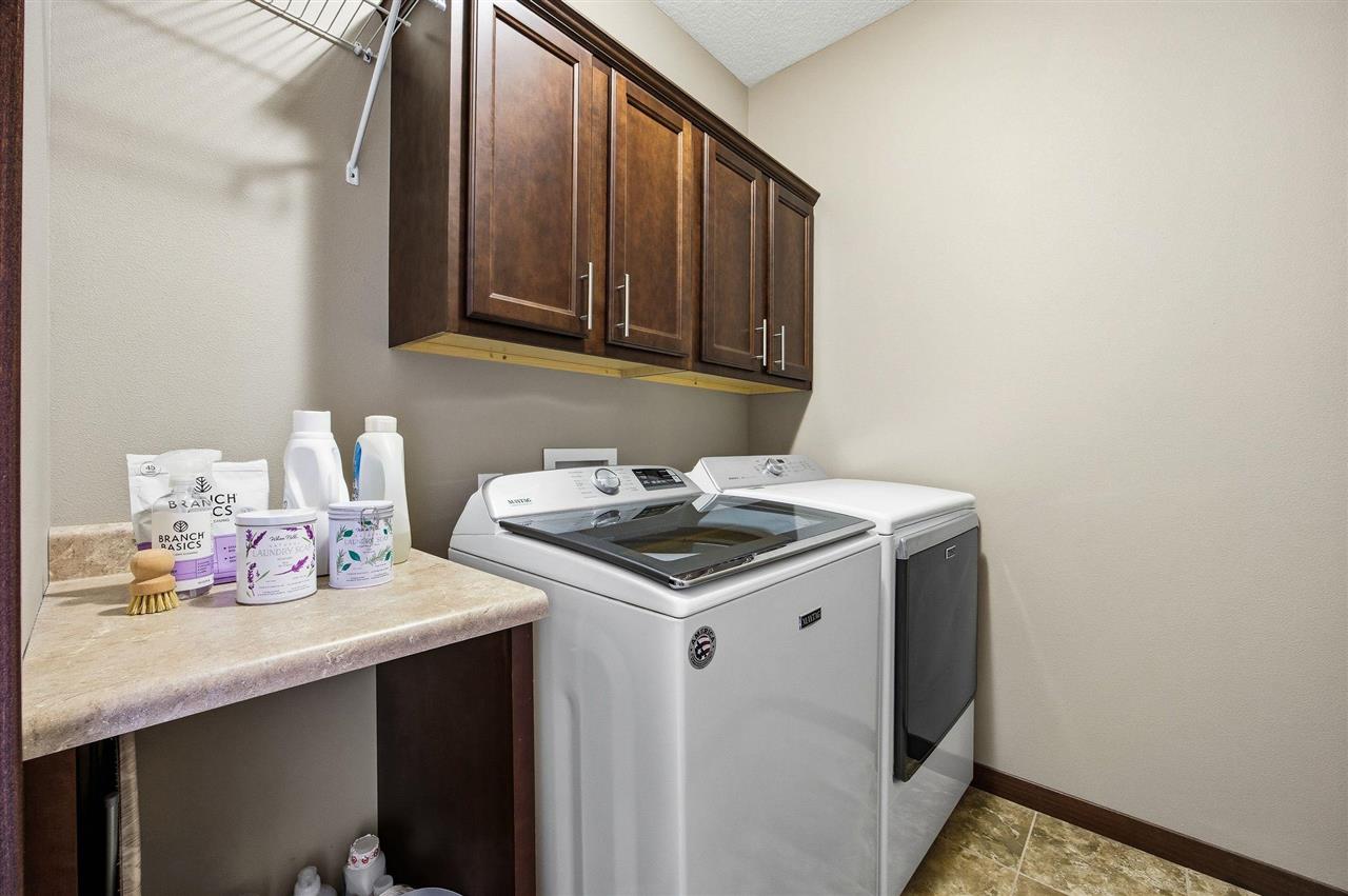 513 Majestic Oak Solon IA 52333