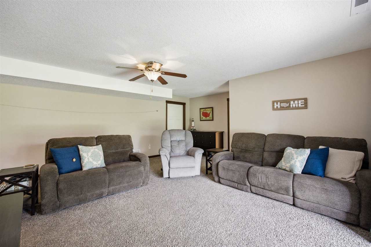 513 Majestic Oak Solon IA 52333