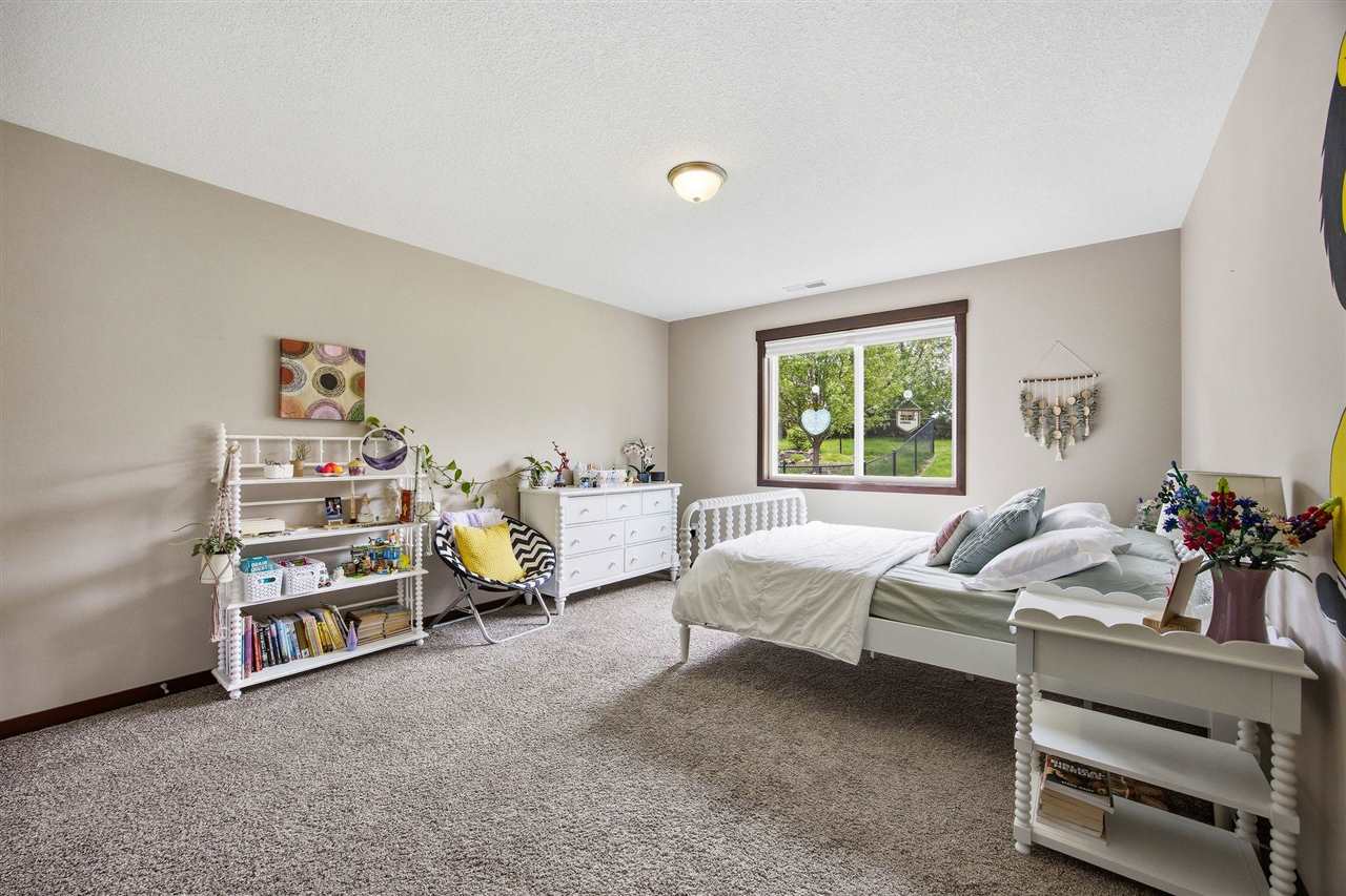 513 Majestic Oak Solon IA 52333