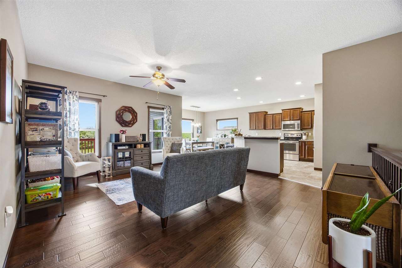 513 Majestic Oak Solon IA 52333