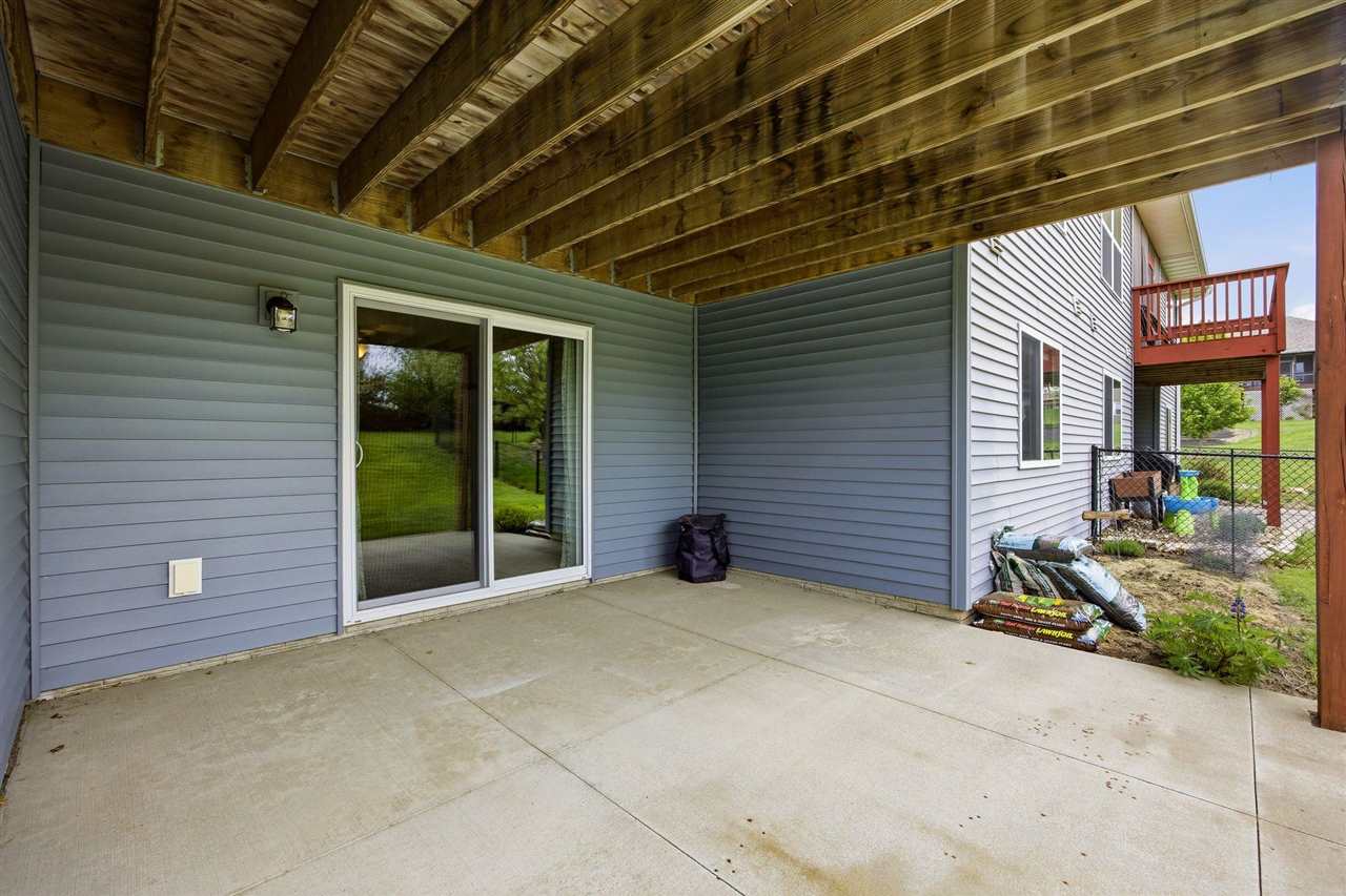 513 Majestic Oak Solon IA 52333