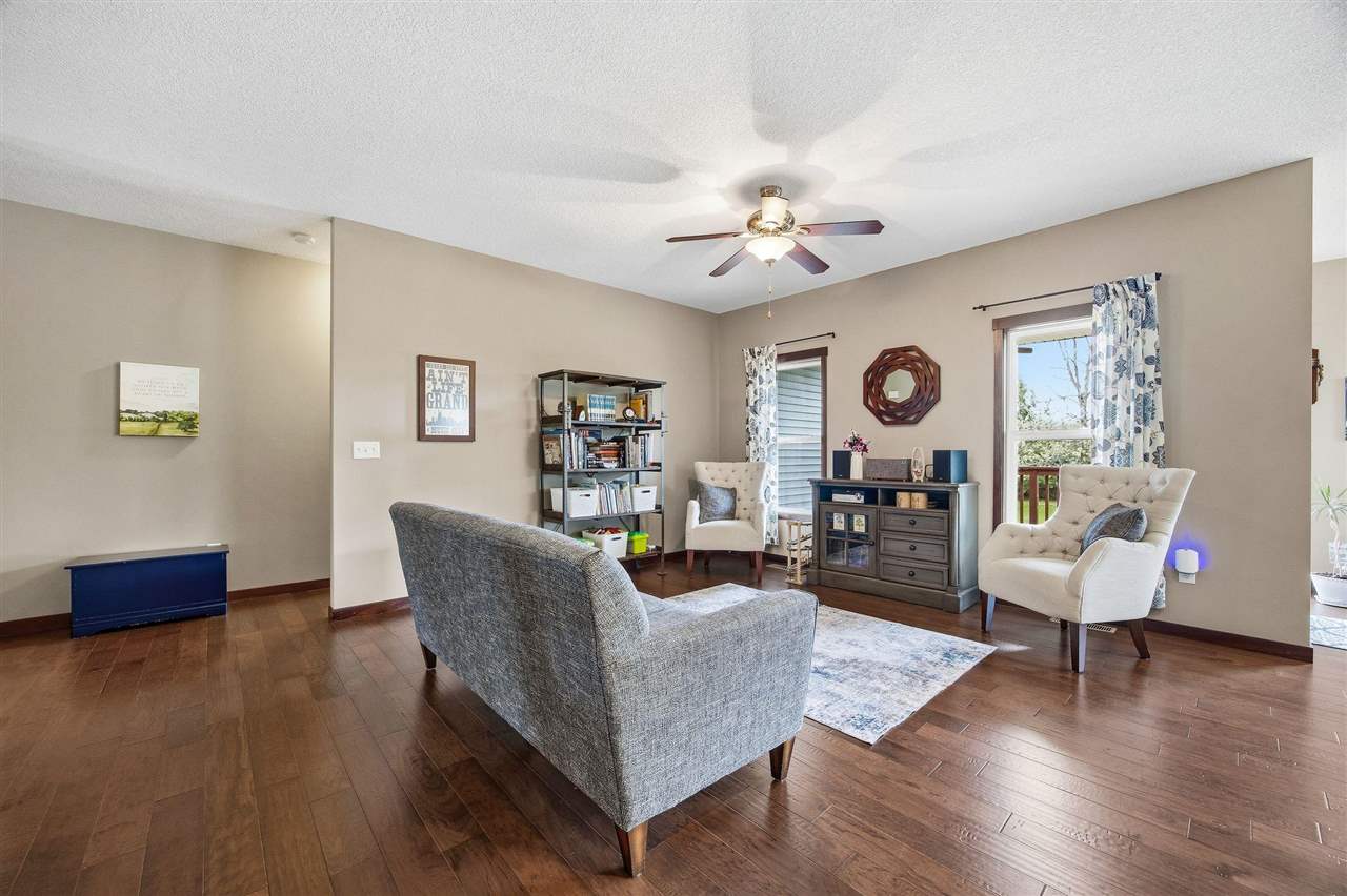 513 Majestic Oak Solon IA 52333