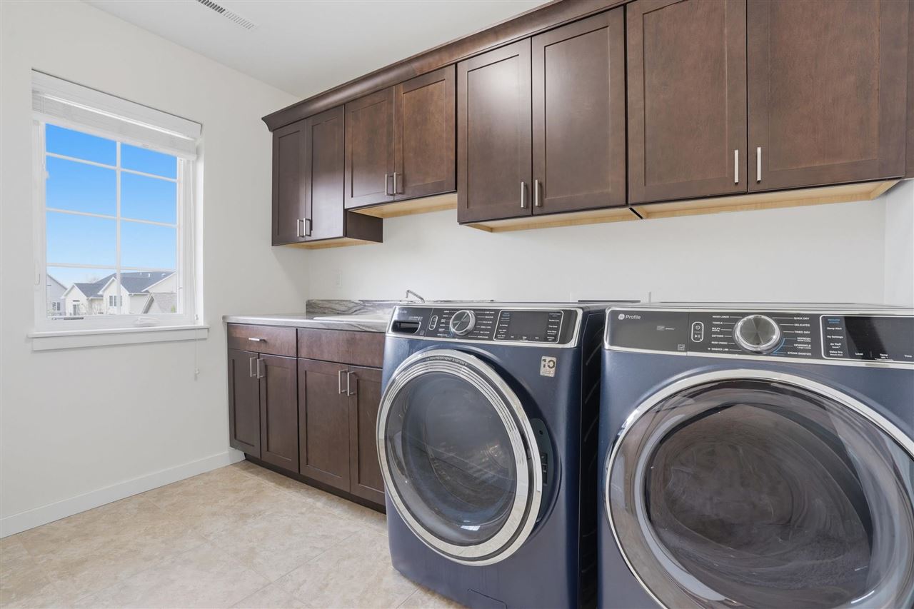 4411 Tempe Place Iowa City IA 52246