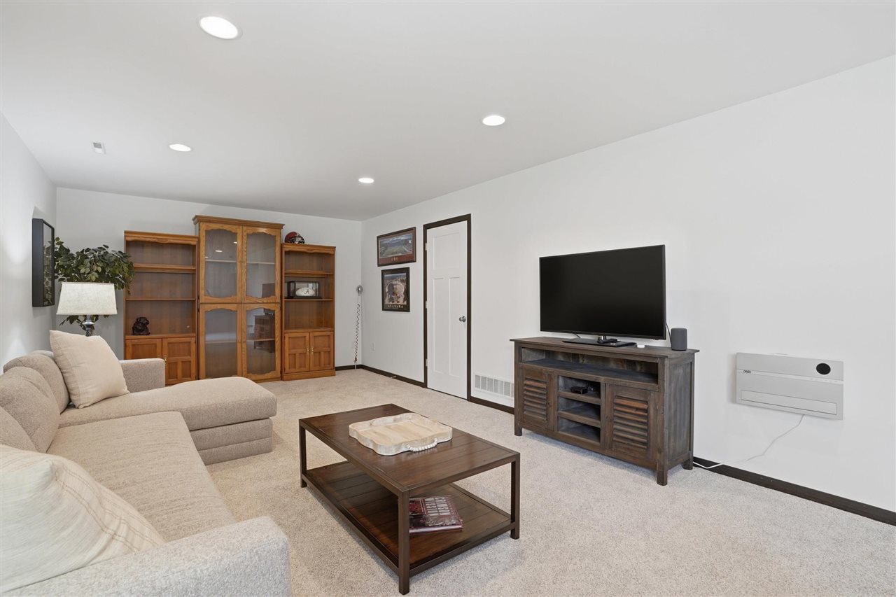 4411 Tempe Place Iowa City IA 52246