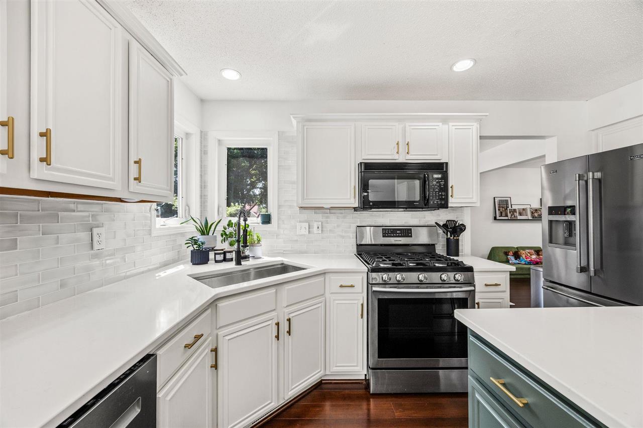 7112 Walden Road NE Cedar Rapids IA 52402