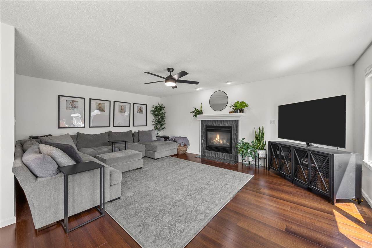 7112 Walden Road NE Cedar Rapids IA 52402