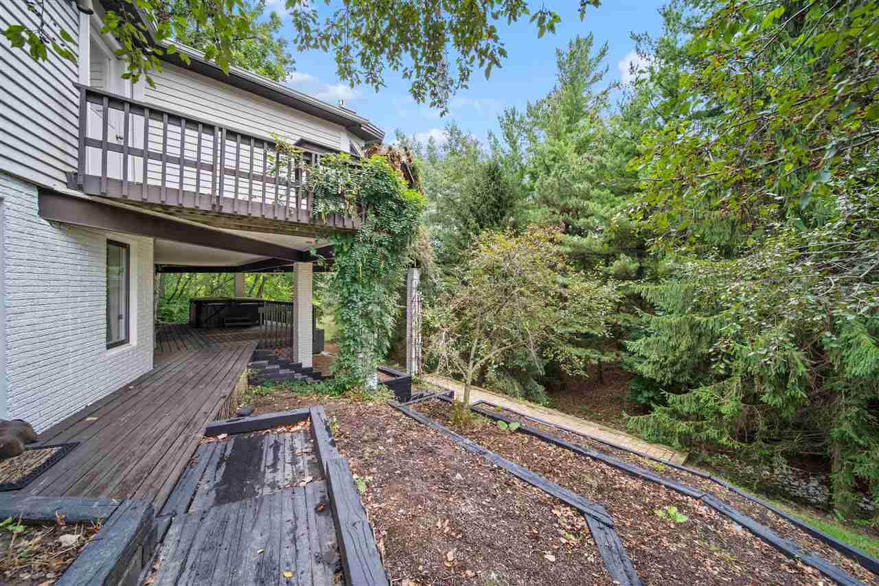10 Brown Deer Knoll Coralville IA 52241