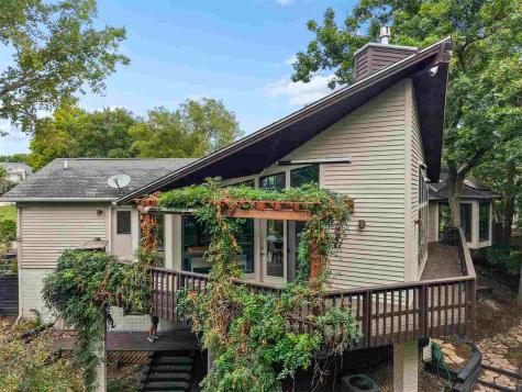 10 Brown Deer Knoll Coralville IA 52241