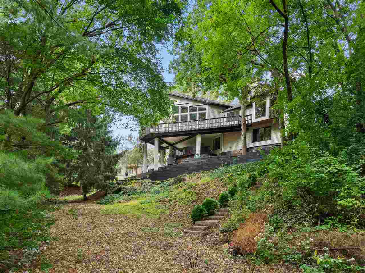 10 Brown Deer Knoll Coralville IA 52241