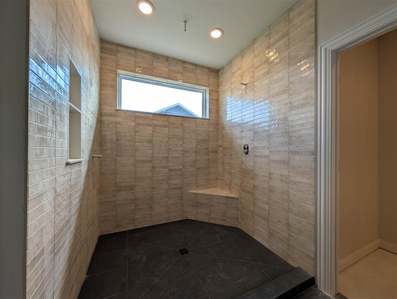 702 Lakeview Court Tiffin IA 52340