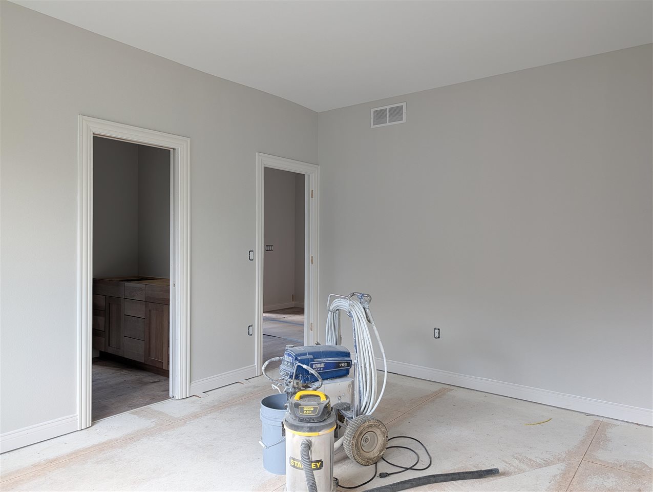 702 Lakeview Court Tiffin IA 52340