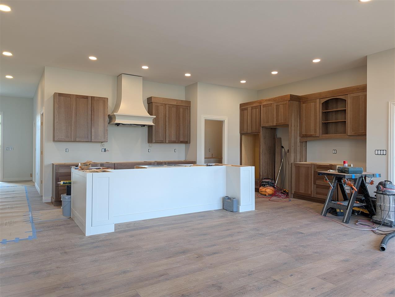 702 Lakeview Court Tiffin IA 52340