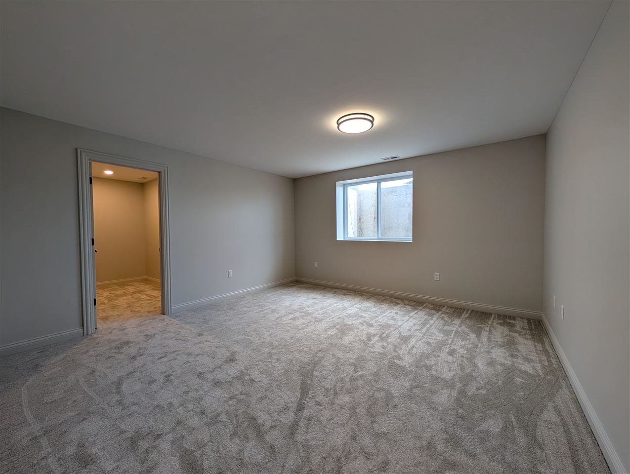702 Lakeview Court Tiffin IA 52340