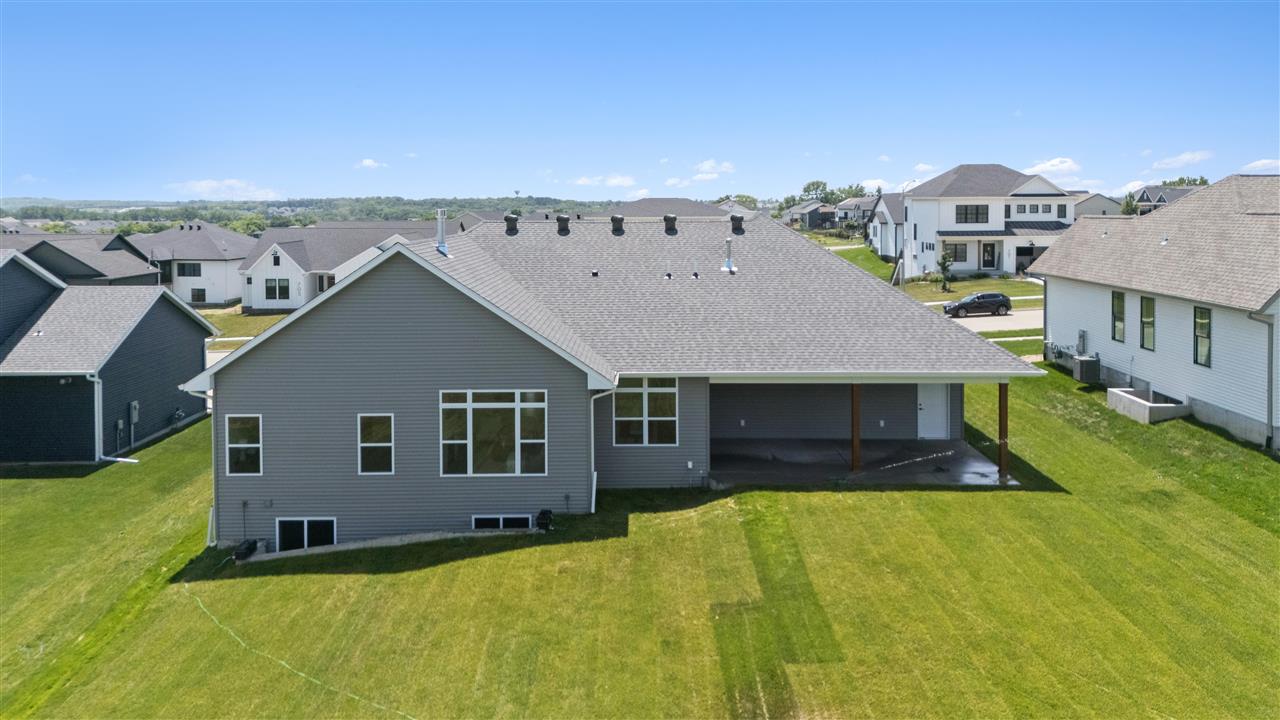 702 Lakeview Court Tiffin IA 52340
