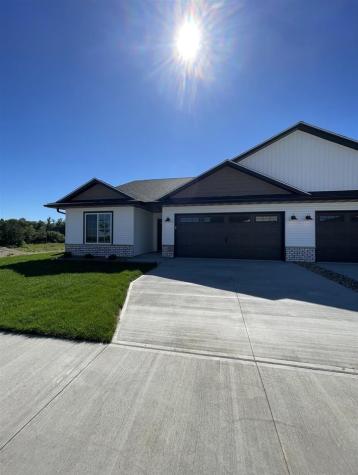 851 Armands Lane Tiffin IA 52340