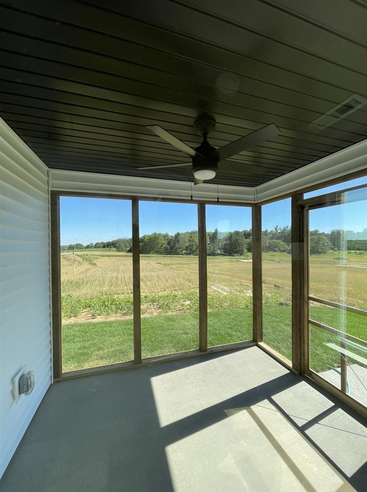 851 Armands Lane Tiffin IA 52340