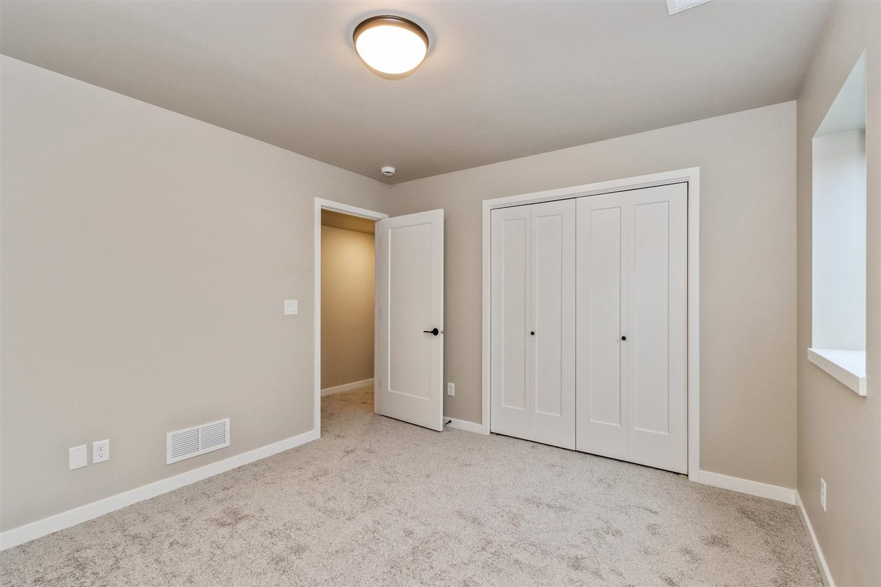 415 Solstice Court North Liberty IA 52317