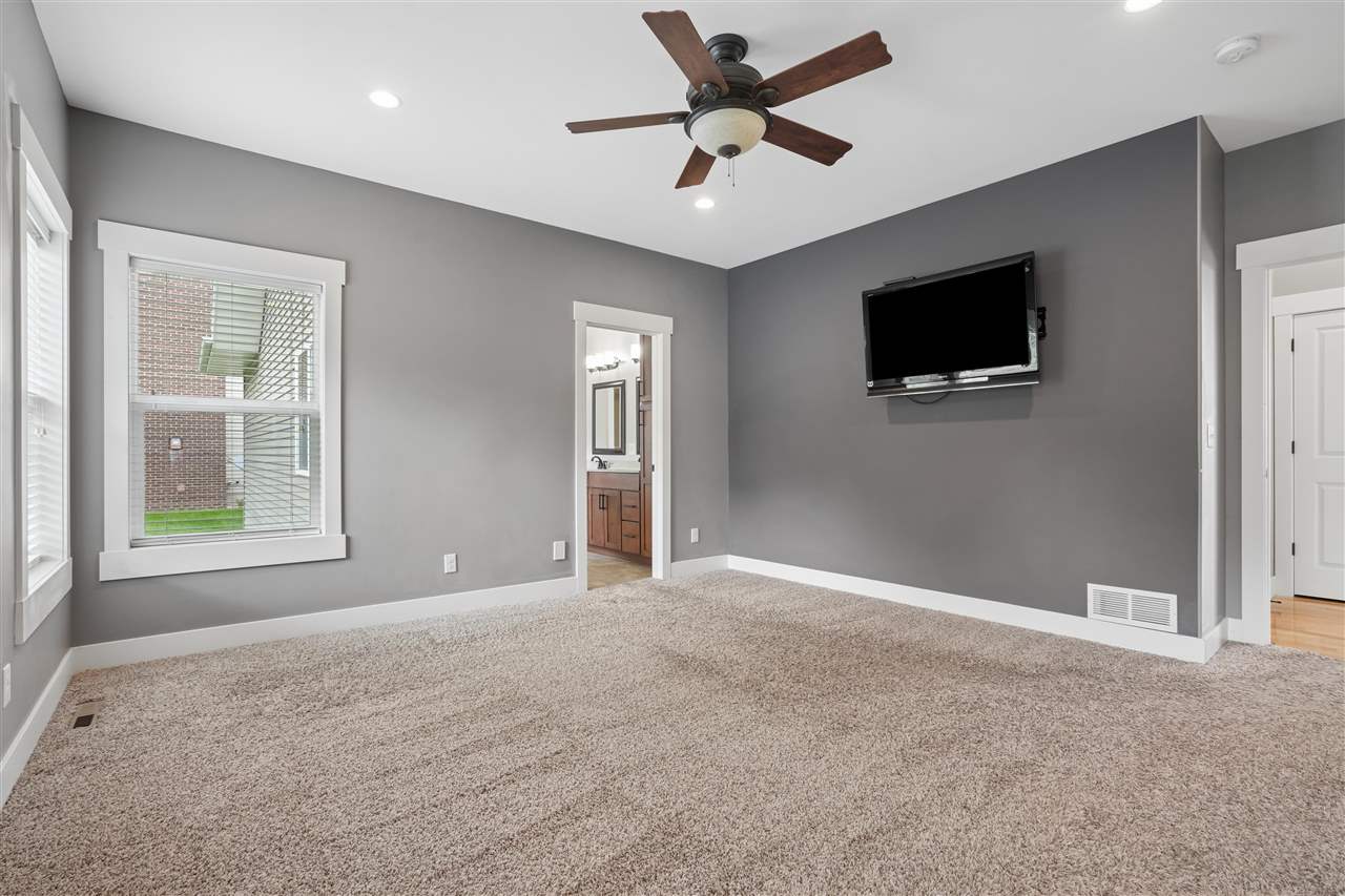 6621 Ashwood Court NE Cedar Rapids IA 52411