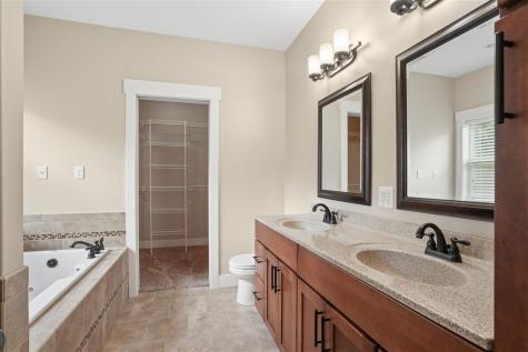 6621 Ashwood Court NE Cedar Rapids IA 52411