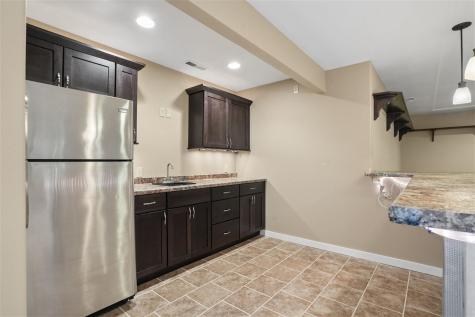 6621 Ashwood Court NE Cedar Rapids IA 52411