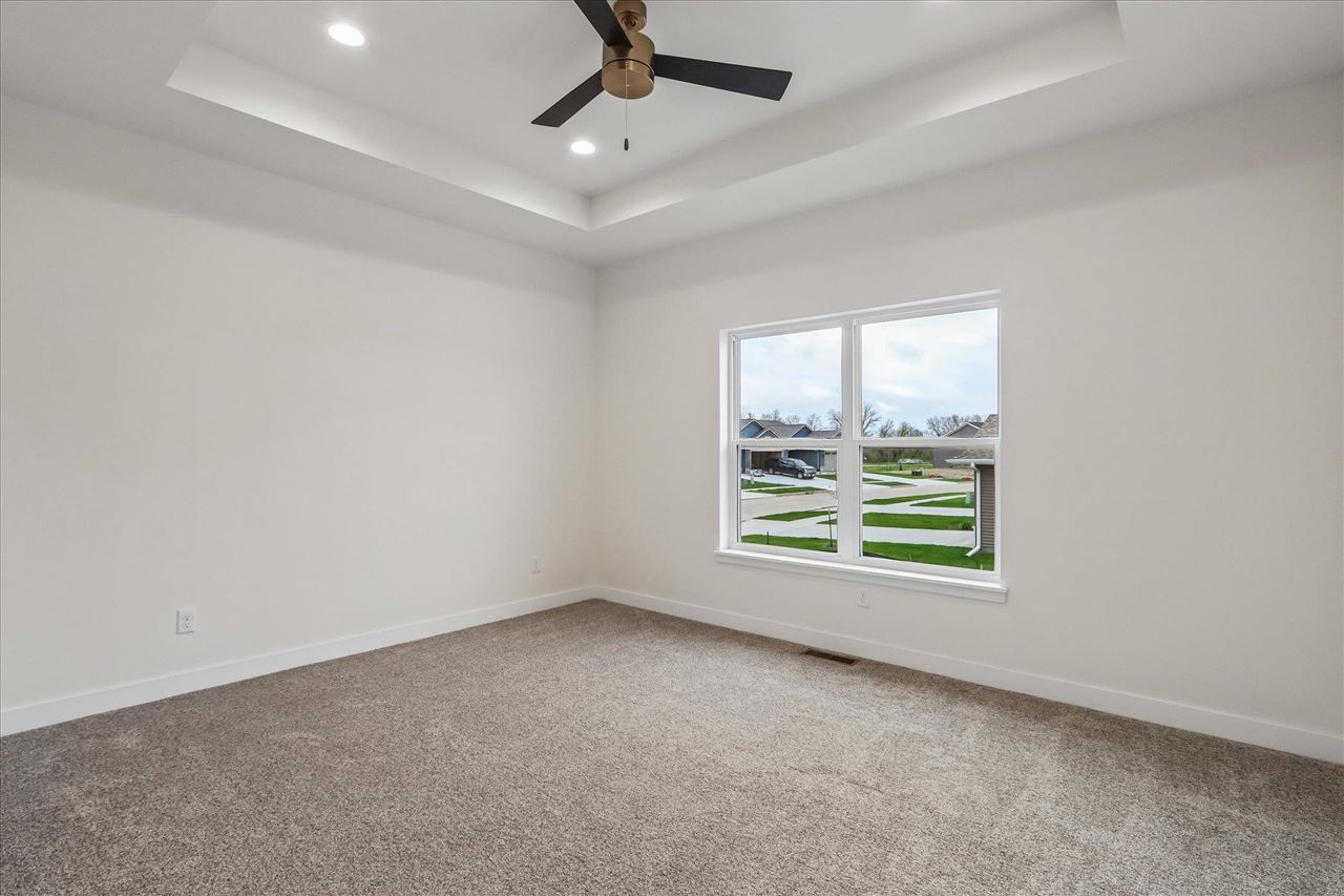 1001 Highland Trail Solon IA 52333