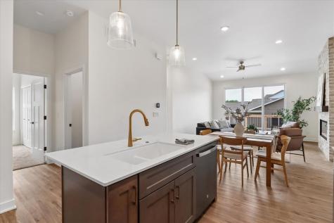 1001 Highland Trail Solon IA 52333