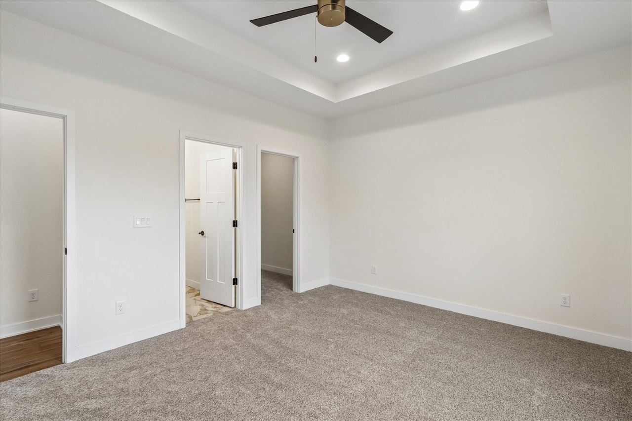 1001 Highland Trail Solon IA 52333