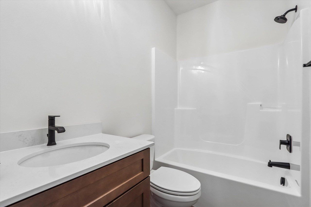 1001 Highland Trail Solon IA 52333