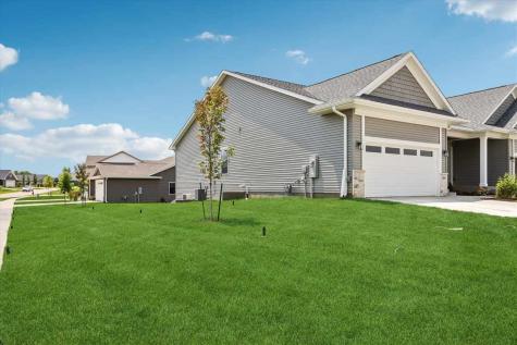 1001 Highland Trail Solon IA 52333