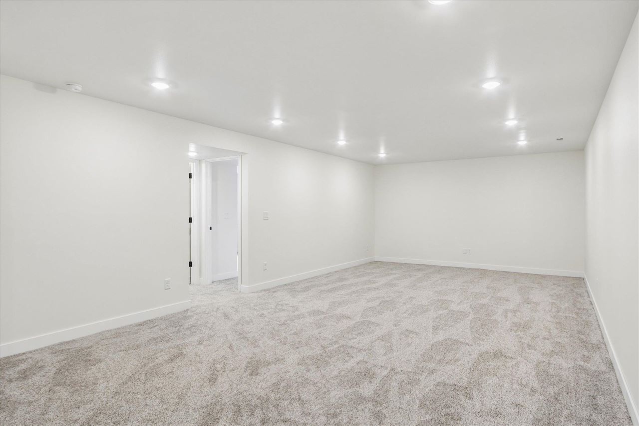1001 Highland Trail Solon IA 52333