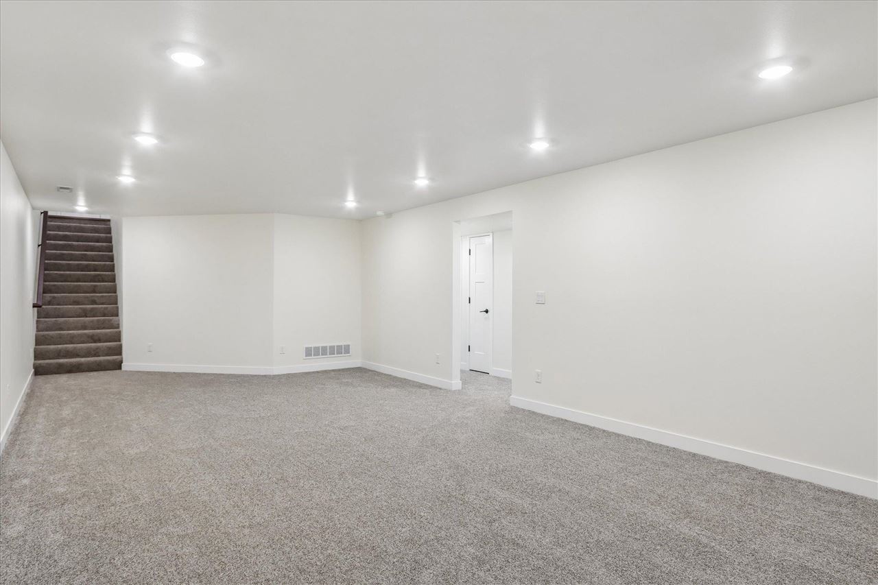 1001 Highland Trail Solon IA 52333