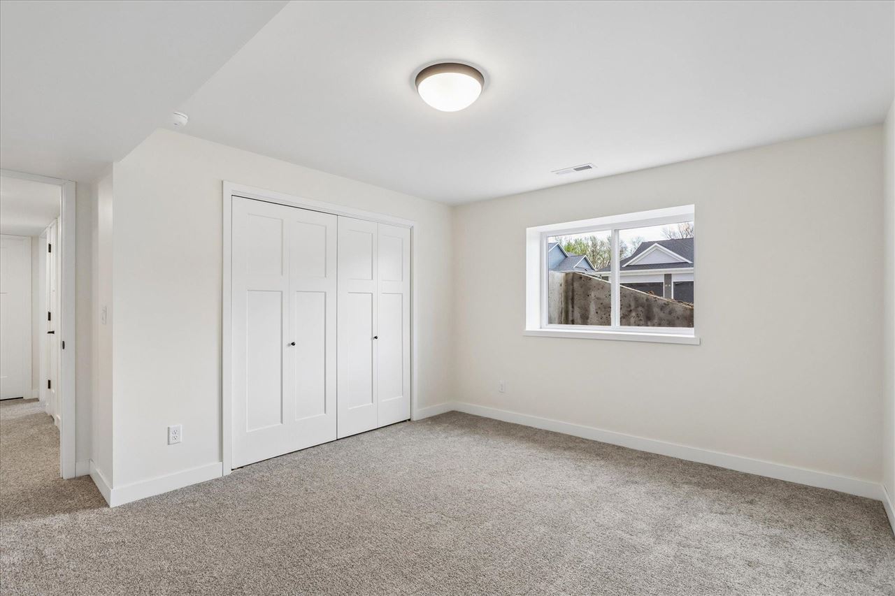 1001 Highland Trail Solon IA 52333
