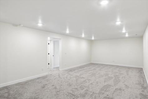 1001 Highland Trail Solon IA 52333