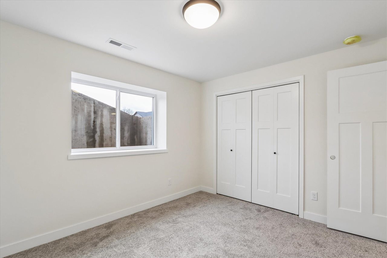 1001 Highland Trail Solon IA 52333