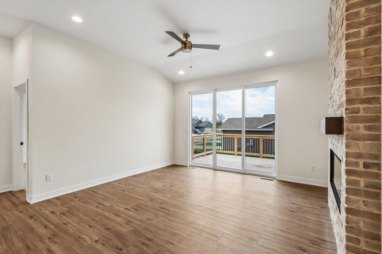 1001 Highland Trail Solon IA 52333