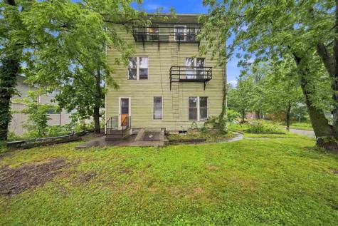 935 E College Street Iowa City IA 52240
