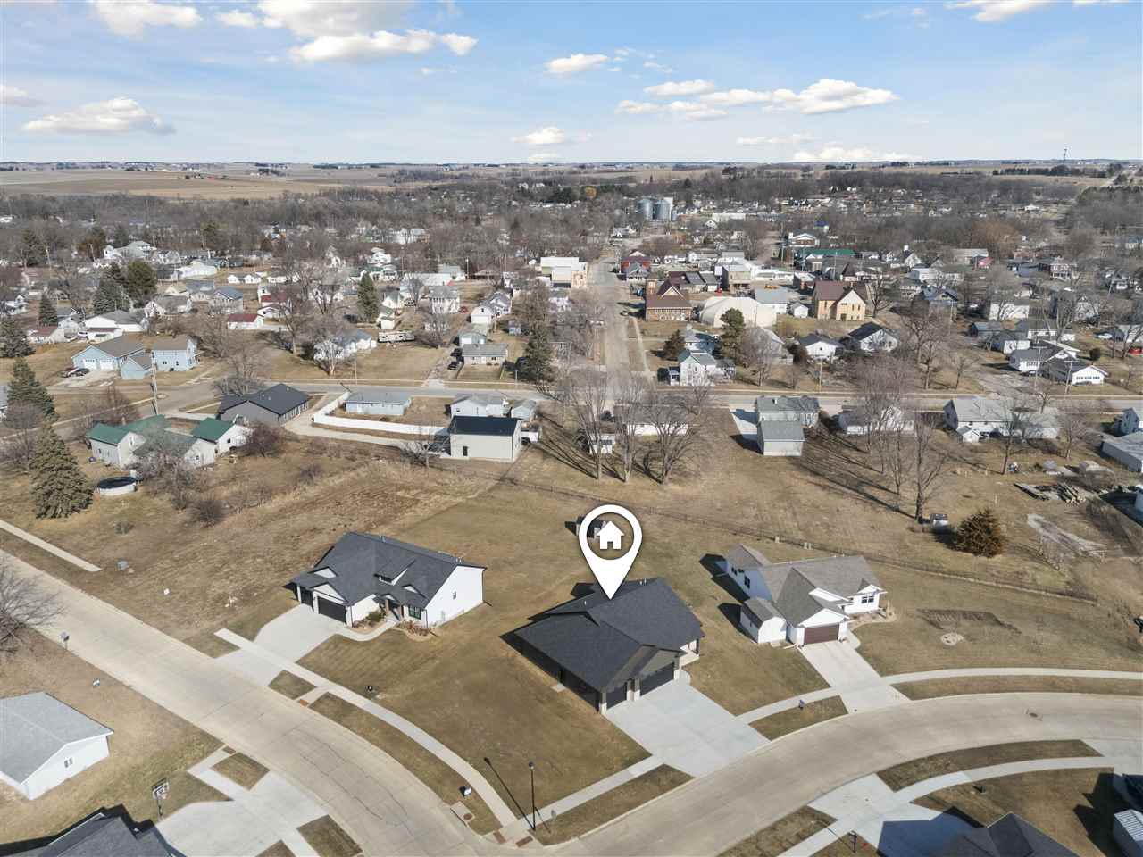 718 Pointer Circle Center Point IA 52213