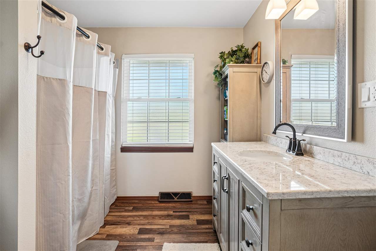 306 4th Avenue Van Horne IA 52346