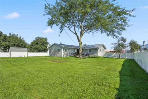 306 4th Avenue Van Horne IA 52346