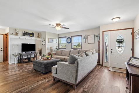 306 4th Avenue Van Horne IA 52346