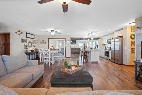 306 4th Avenue Van Horne IA 52346