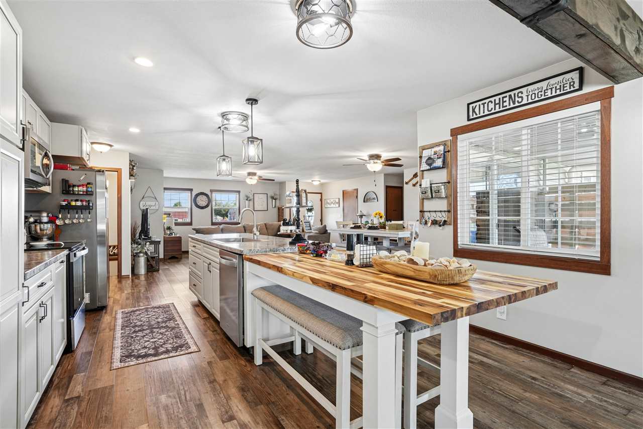 306 4th Avenue Van Horne IA 52346