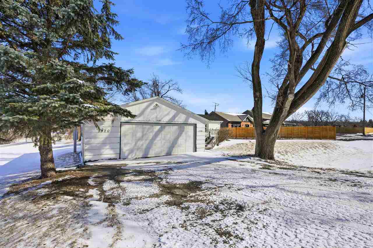 1920 W Main Street Washington IA 52353