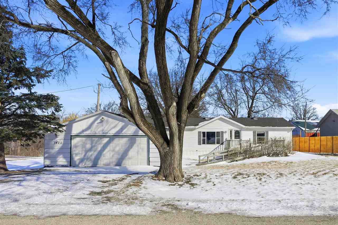 1920 W Main Street Washington IA 52353