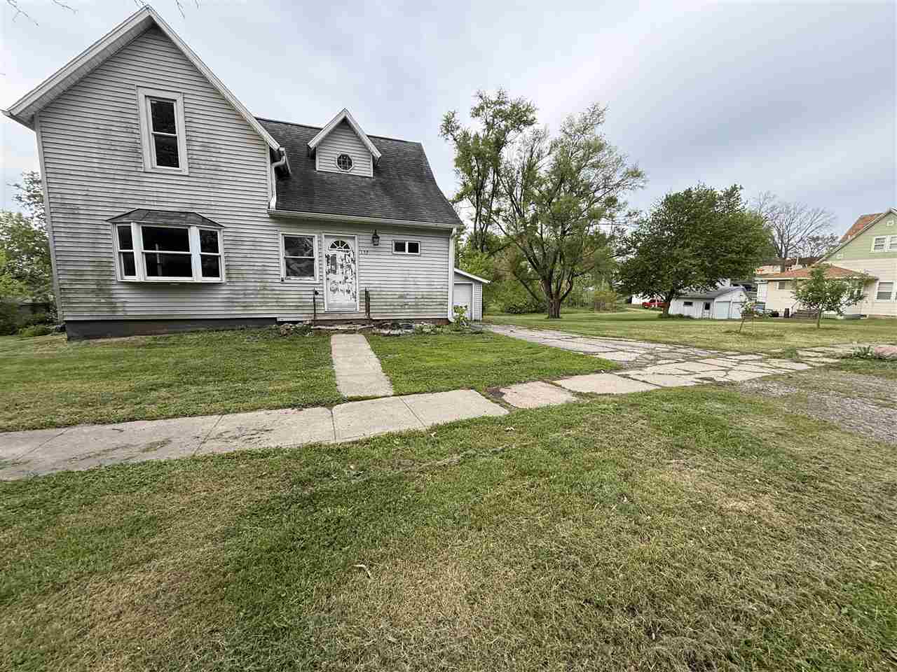 127 W Clark Street North English IA 52316
