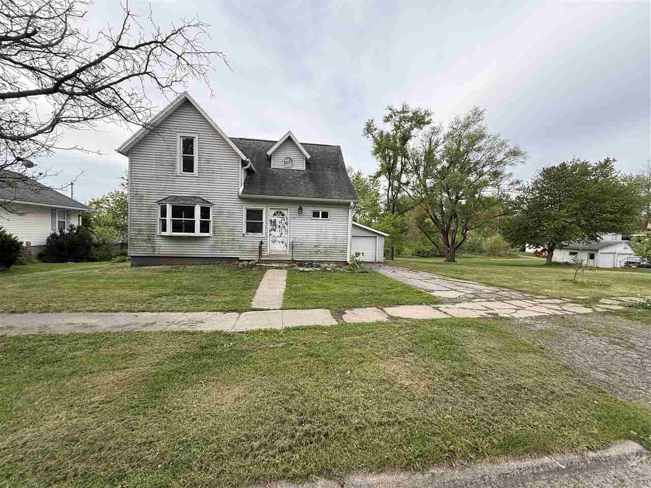 127 W Clark Street North English IA 52316