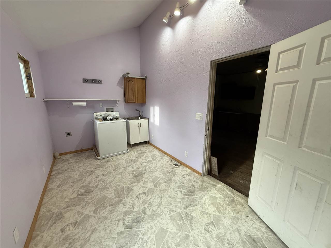 127 W Clark Street North English IA 52316