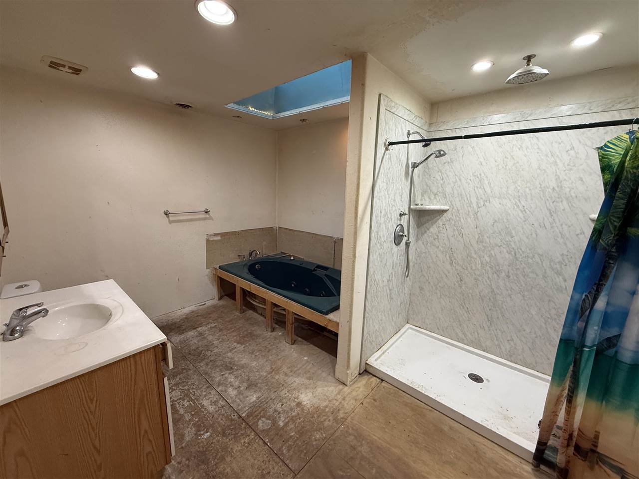 127 W Clark Street North English IA 52316